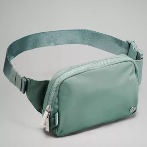 Lululemon • Everywhere Belt Bag Large in Tidewater Teal